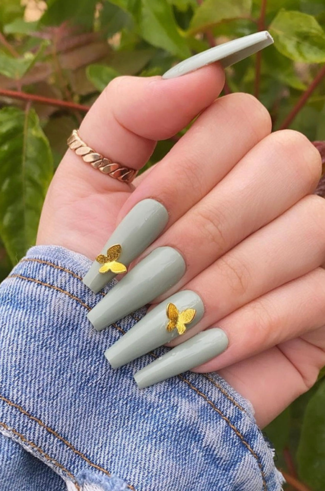 30-best-sage-green-nail-designs-that-are-so-cute-in-2022-diy-discovers