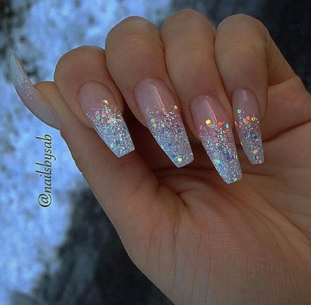 40+Beautiful Sky Blue Nail Ideas