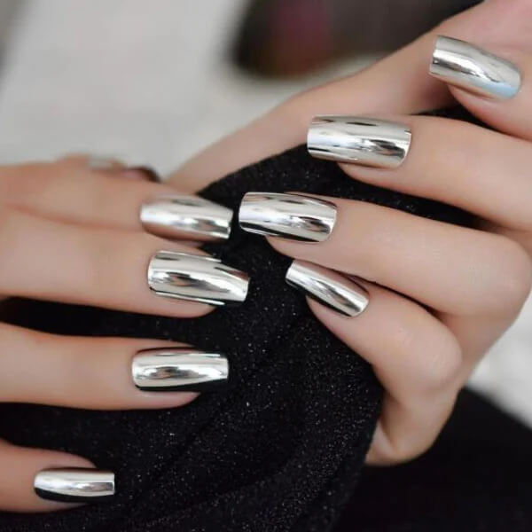 Get The Brightest Mirror Manicure With 23 Eye-Catching Chrome Nails