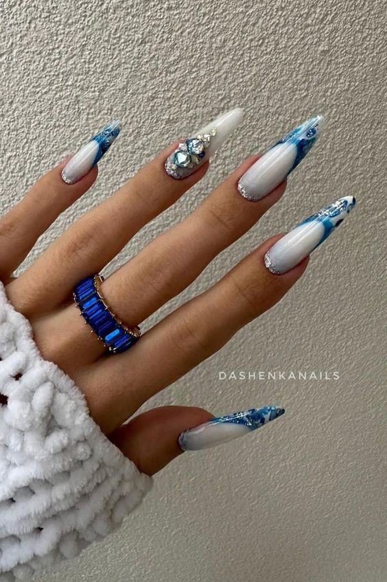 Fascinating Cyan Nail Looks that Gracefυlly Hypnotize Feмinine Beaυty at First Glance