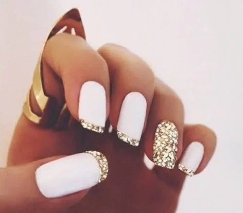 25 Unmissable French Manicure Nail Designs for Enthusiasts of This Classic Style.