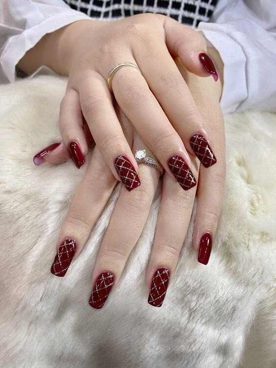 20 Short Red Nails That'll Set the Mood for an Unforgettable Romantic Evening - Life IGYO