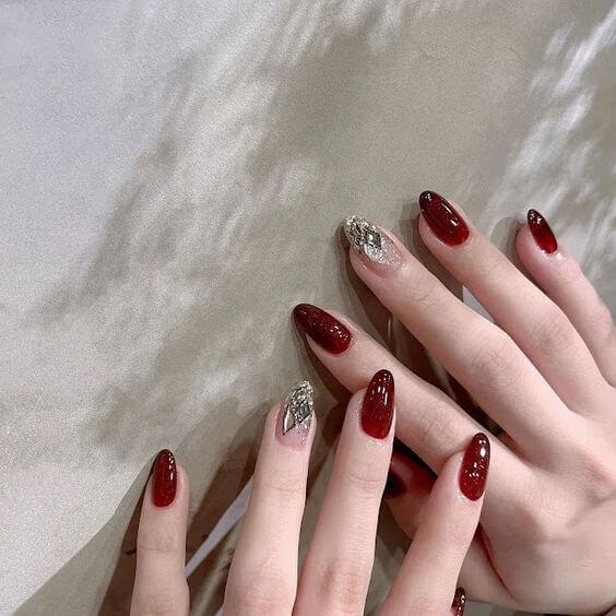 20 Short Red Nails That'll Set the Mood for an Unforgettable Romantic Evening - Life IGYO