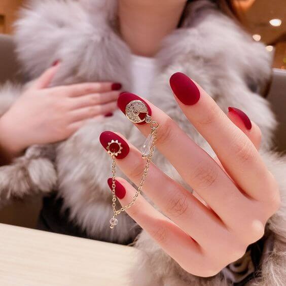 20 Short Red Nails That'll Set the Mood for an Unforgettable Romantic Evening - Life IGYO