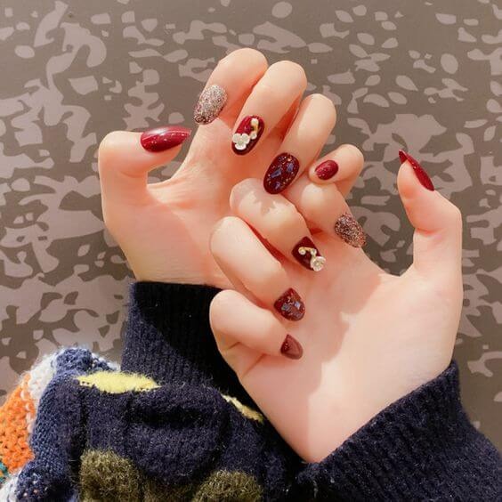 20 Short Red Nails That'll Set the Mood for an Unforgettable Romantic Evening - Life IGYO