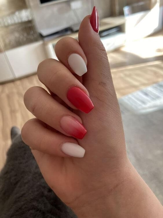 20 Short Red Nails That'll Set the Mood for an Unforgettable Romantic Evening - Life IGYO