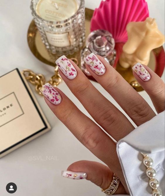 30 Absolutely Stylish Square French Tip Nail Designs - Life IGYO