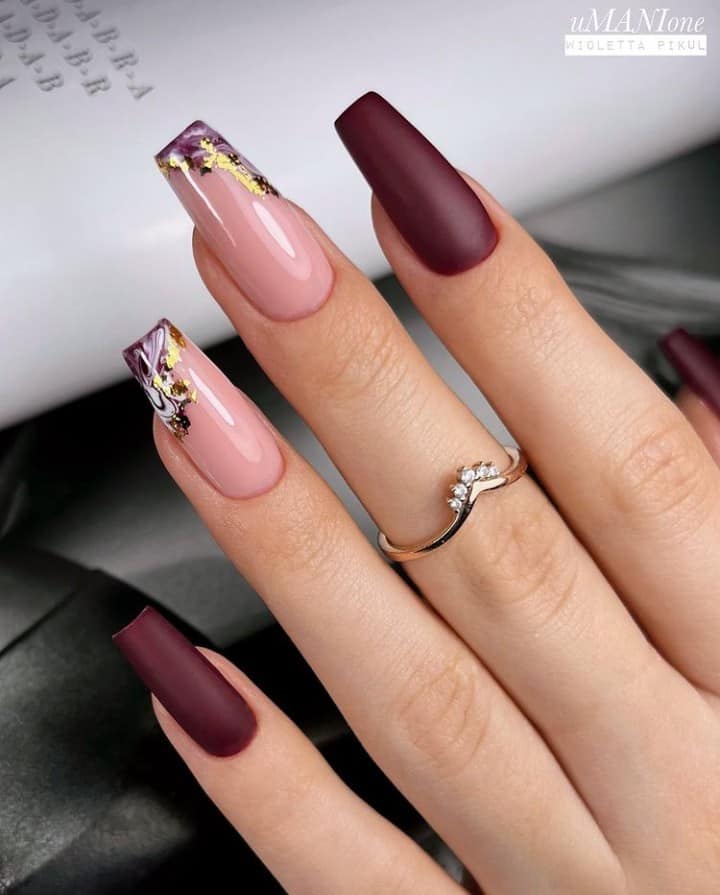 burgundy nails