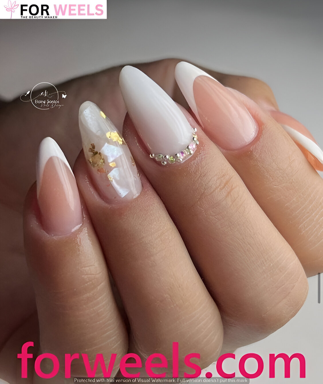 30 Elegant White And Gold Nail Ideas For Chic Ladies