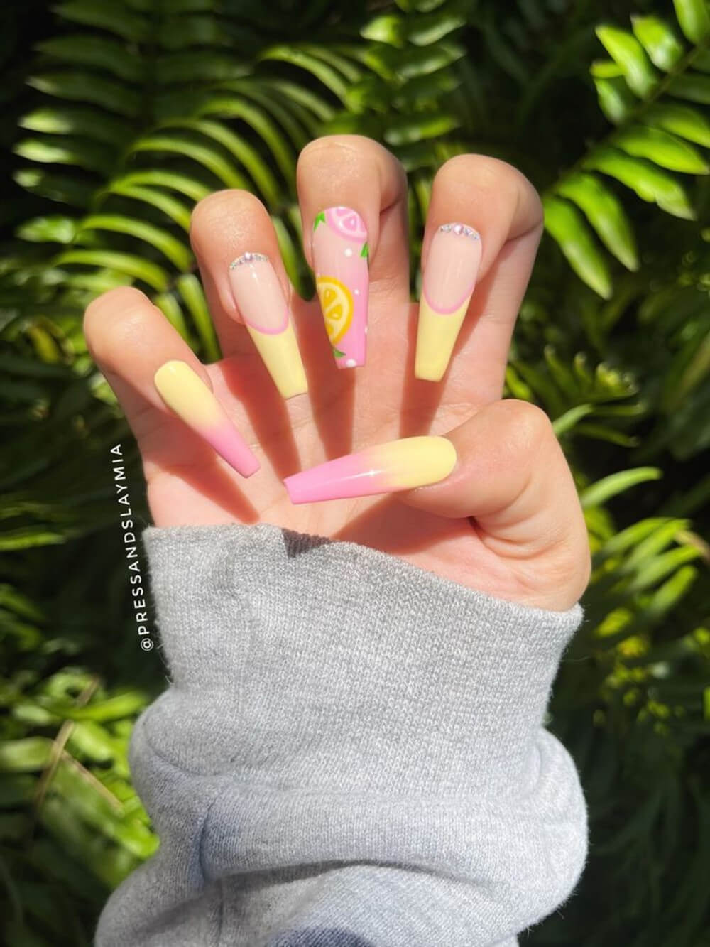 40 Stunning Yellow Acrylic Nails To Shine All Year Long