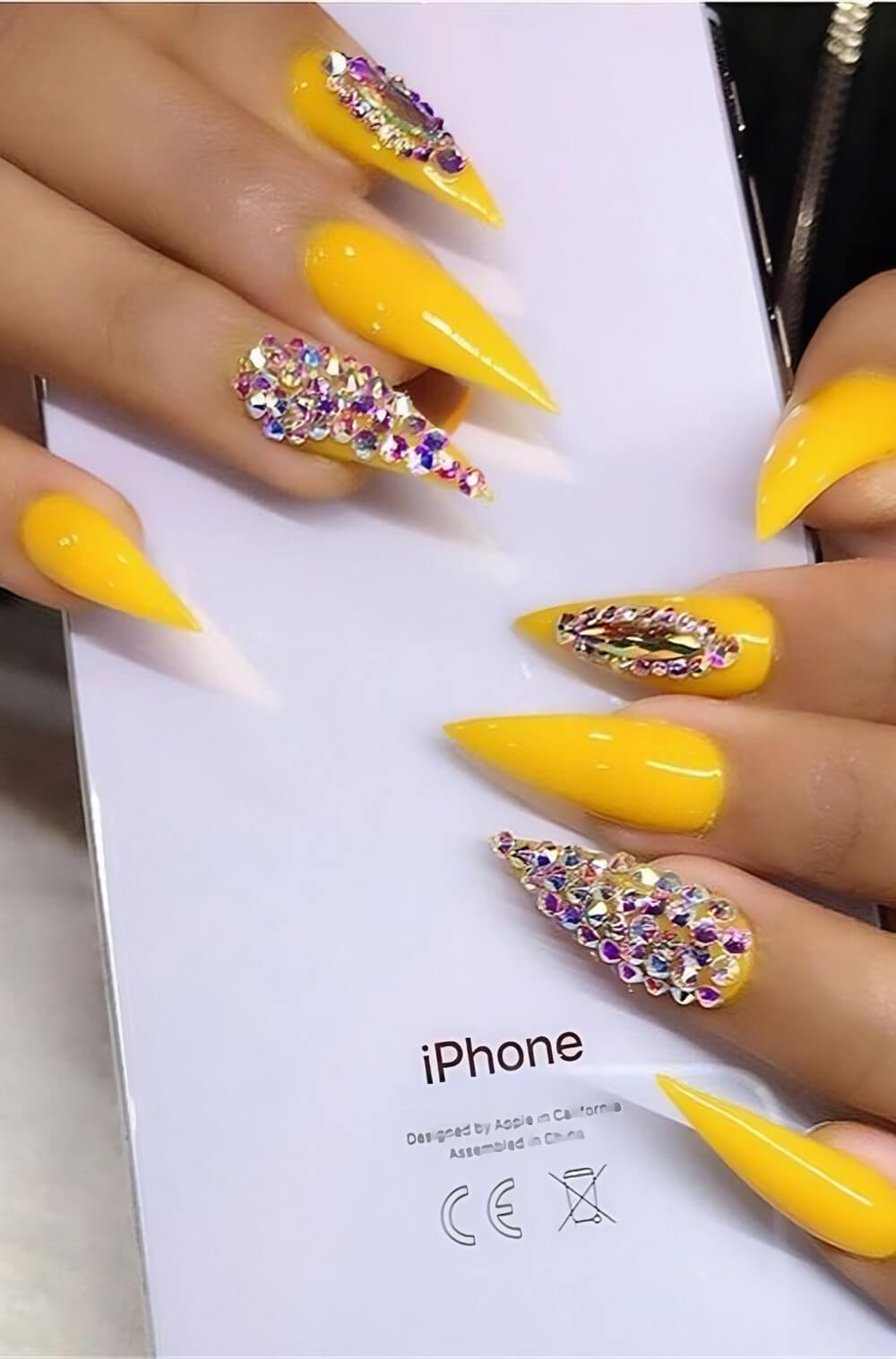 40 Stunning Yellow Acrylic Nails To Shine All Year Long