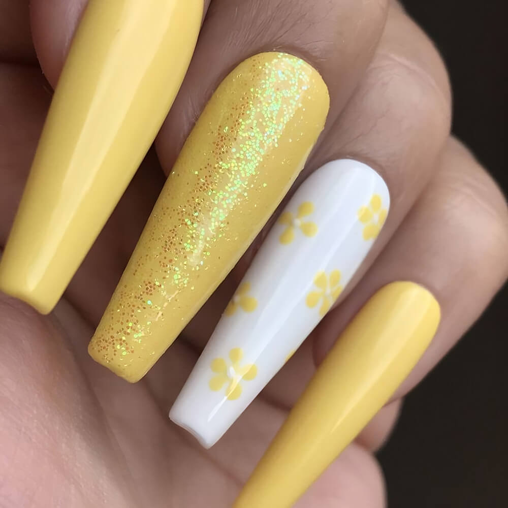 40 Stunning Yellow Acrylic Nails To Shine All Year Long