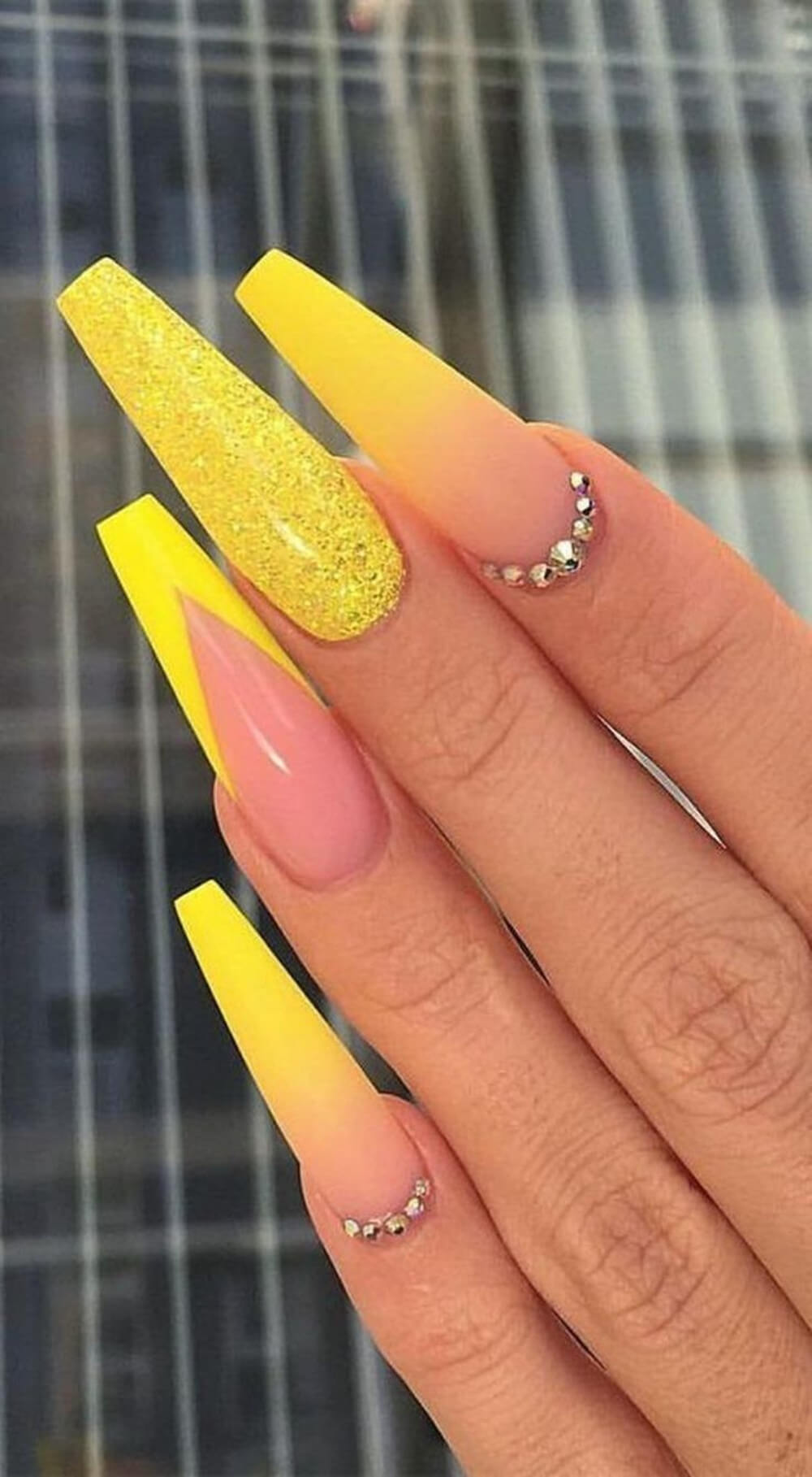 40 Stunning Yellow Acrylic Nails To Shine All Year Long