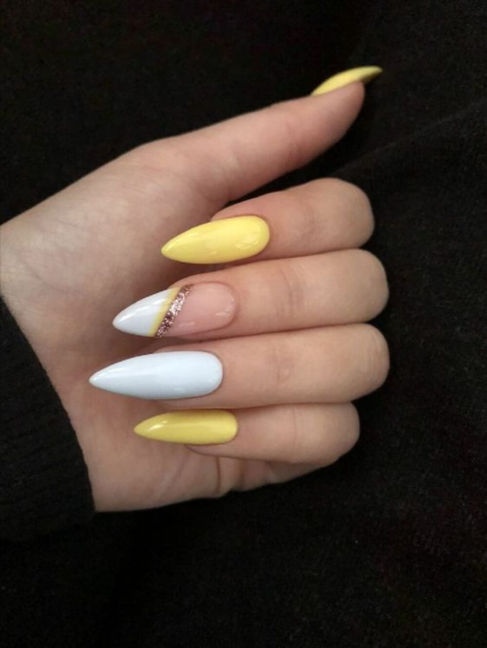 40 Stunning Yellow Acrylic Nails To Shine All Year Long