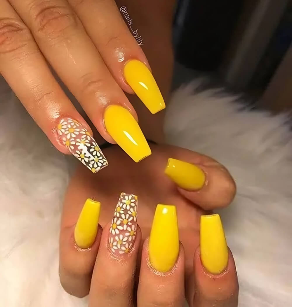 40 Stunning Yellow Acrylic Nails To Shine All Year Long