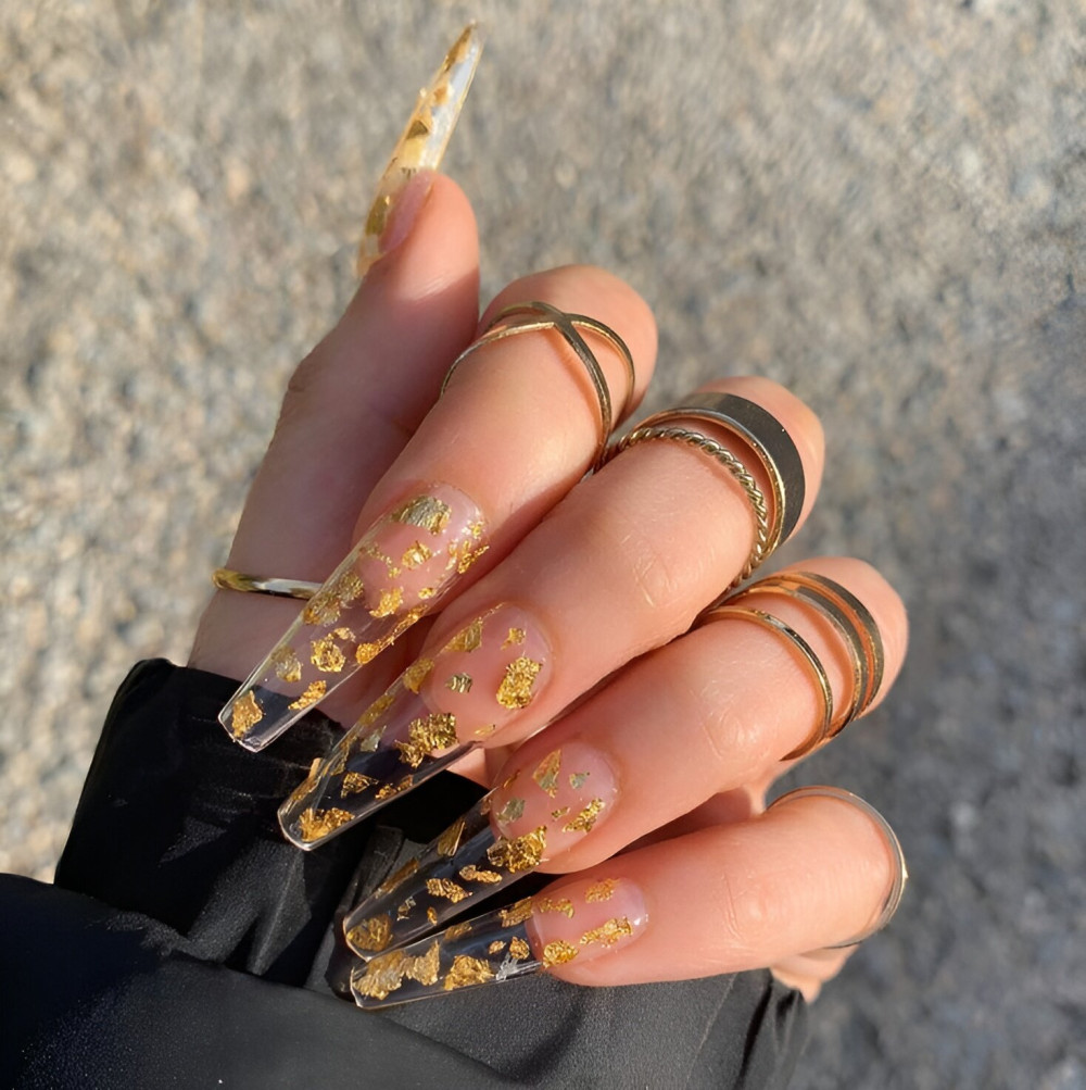 45 Feminine Nail Art Ideas To Turn Your Hands Into Flowers