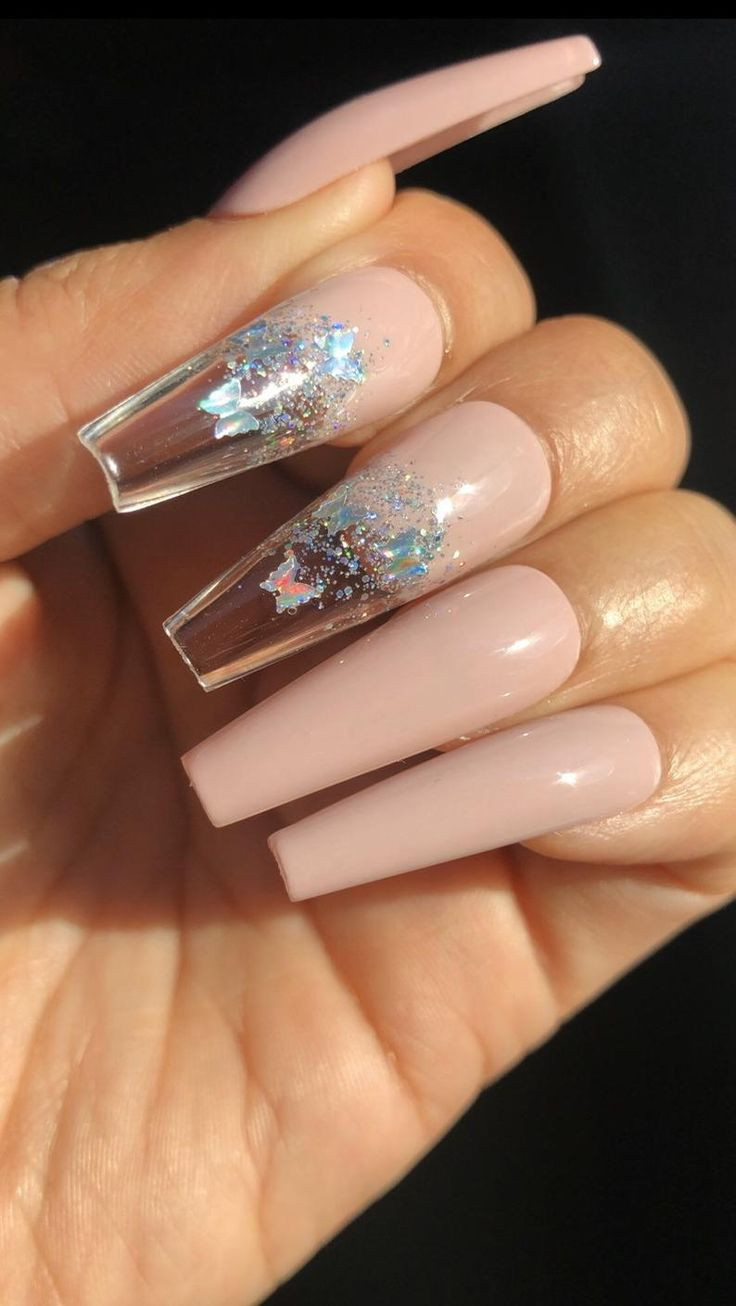 45 Feminine Nail Art Ideas To Turn Your Hands Into Flowers