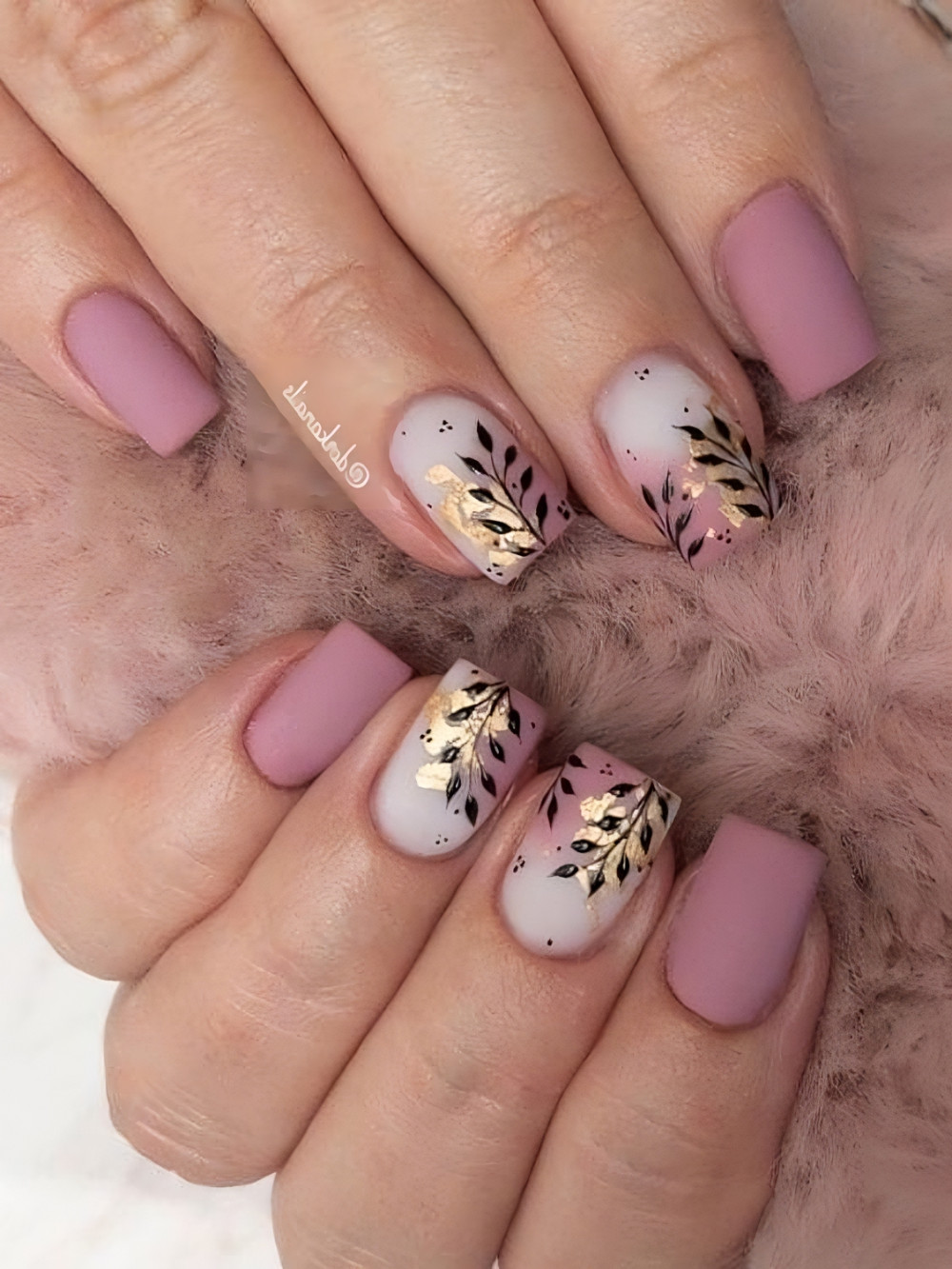 45 Feminine Nail Art Ideas To Turn Your Hands Into Flowers