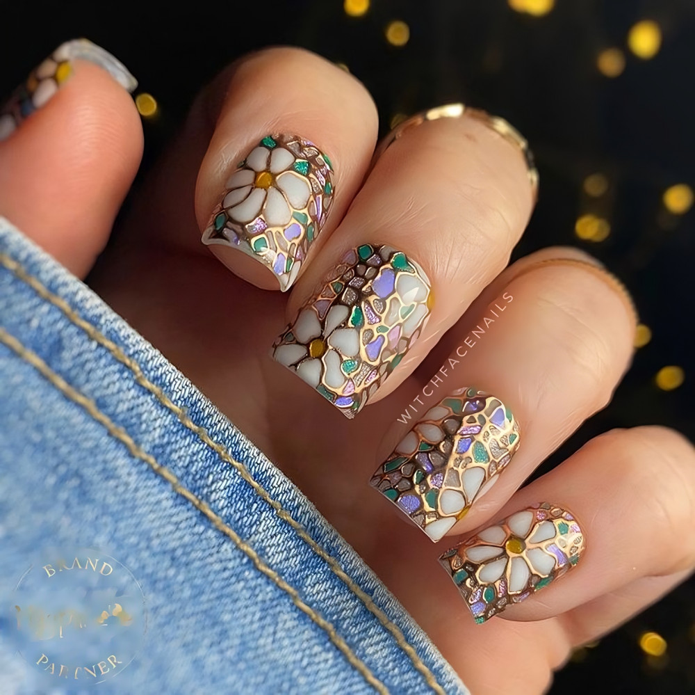 45 Feminine Nail Art Ideas To Turn Your Hands Into Flowers