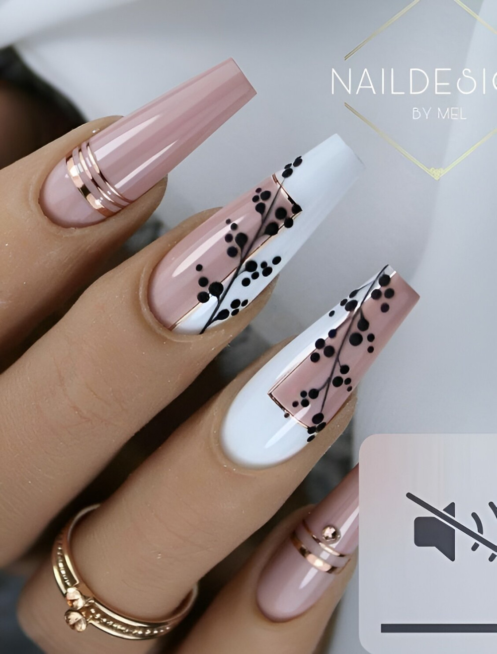 45 Feminine Nail Art Ideas To Turn Your Hands Into Flowers