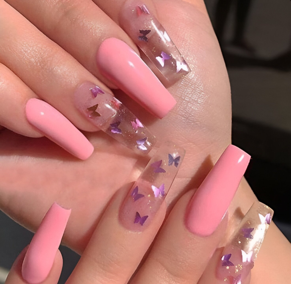 45 Feminine Nail Art Ideas To Turn Your Hands Into Flowers