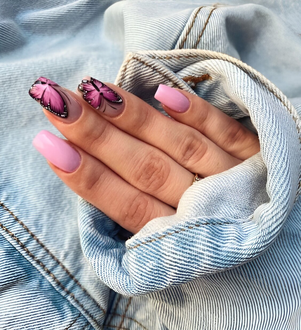 45 Feminine Nail Art Ideas To Turn Your Hands Into Flowers