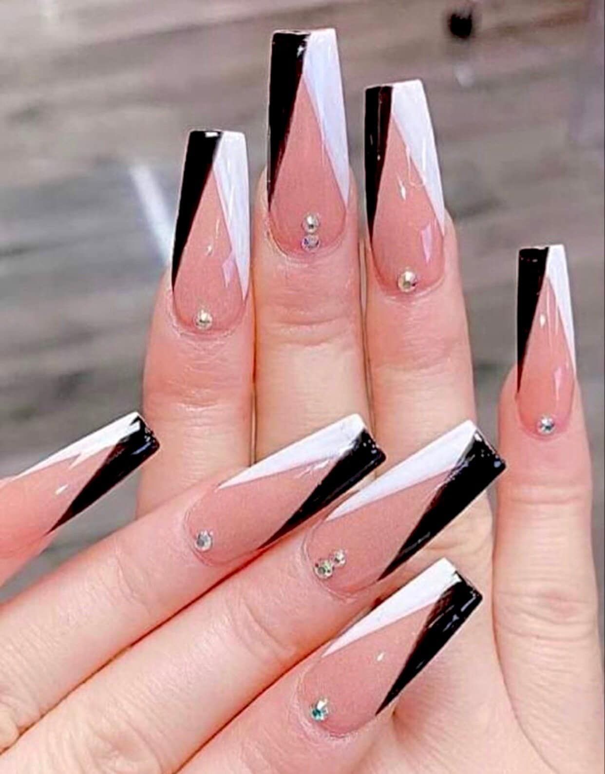 25-exquisite-coffin-nail-designs-that-ll-bring-you-on-cloud-nine-page