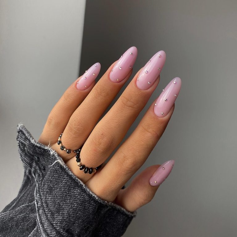 Achieve Stunning Graduation Nails for Your Special Day!