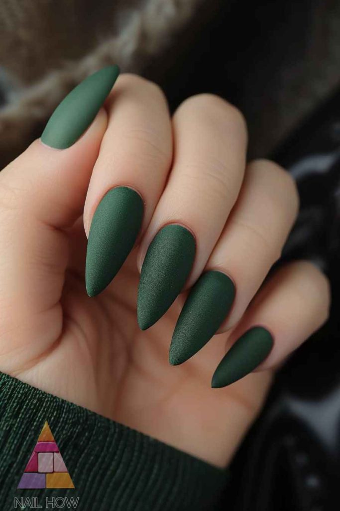 fall nail designs 109 https://nailhow.com/fall-nail-designs/