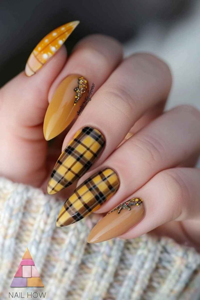 fall nail designs 110 https://nailhow.com/fall-nail-designs/